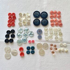 Lot of Assorted Buttons